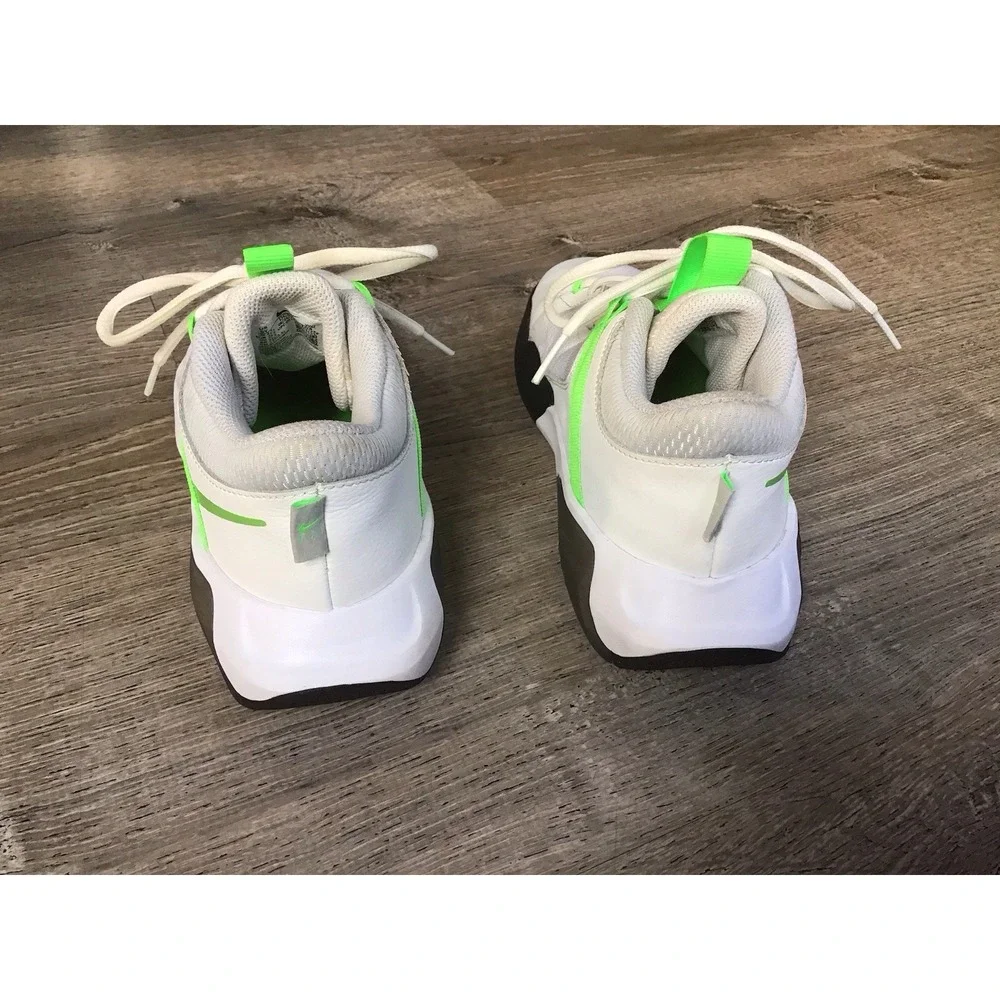 Nike Air Zoom Crossover Basketball Shoes Youth Sz 5Y Green White